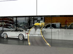 Schaufensterbeklebung Porsche Zentrum Stuttgart